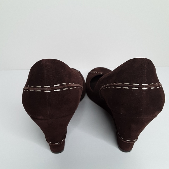 Cole Haan brown wedge with topstitching - Picture 3 of 8